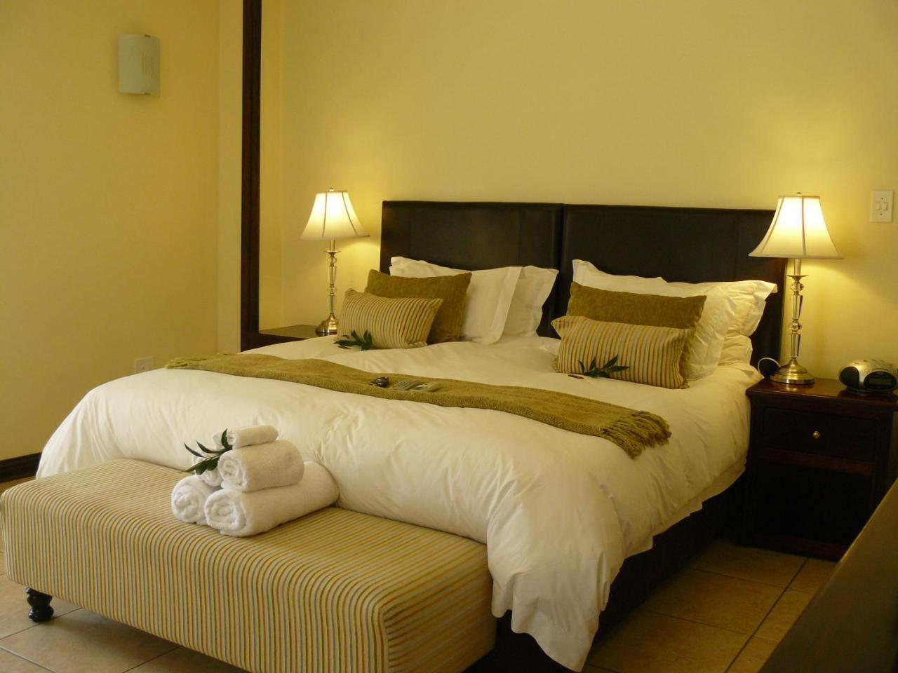 Moon And Sixpence Garden Guest House Muldersdrift Exterior foto