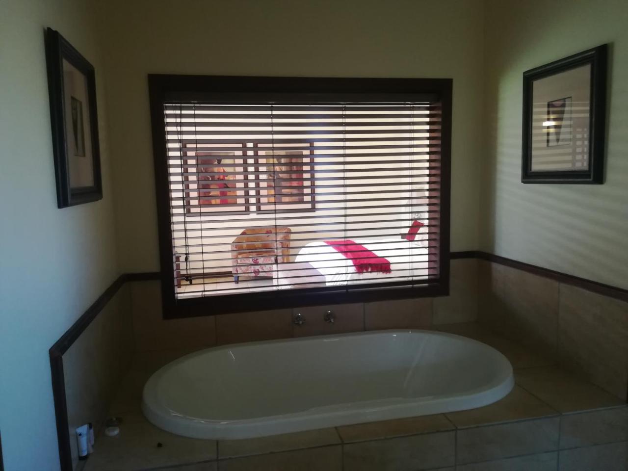 Moon And Sixpence Garden Guest House Muldersdrift Exterior foto