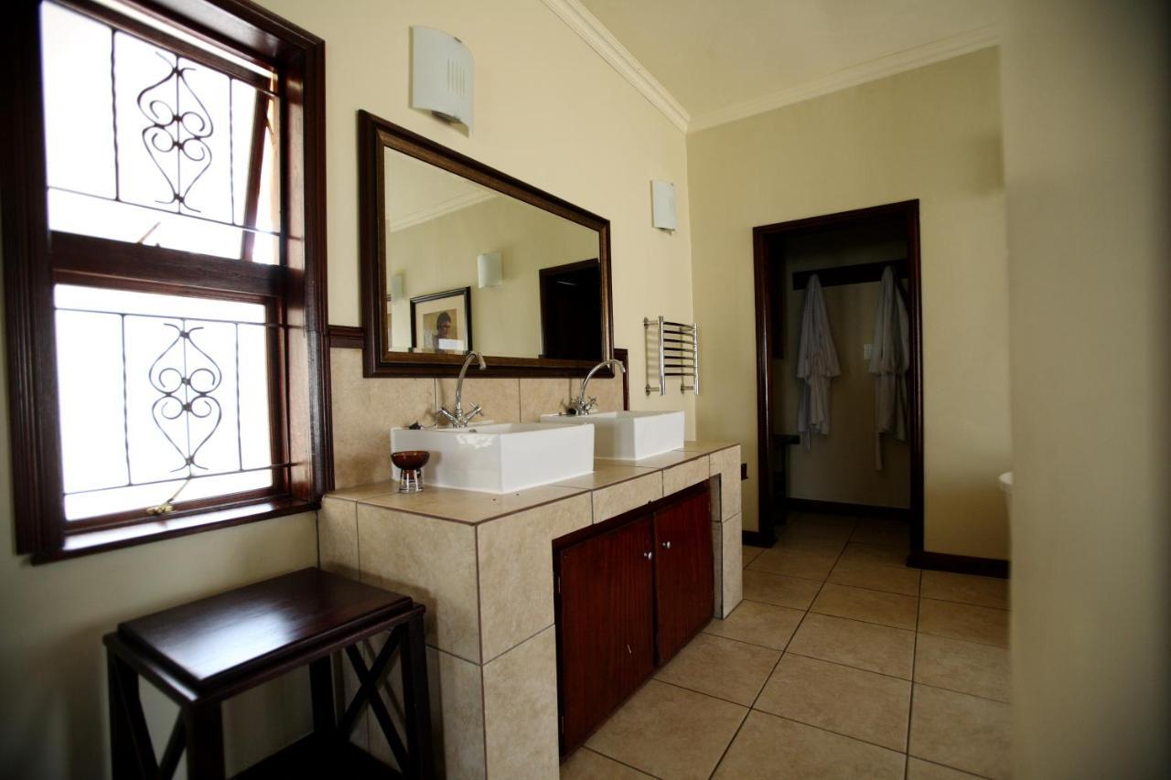 Moon And Sixpence Garden Guest House Muldersdrift Exterior foto
