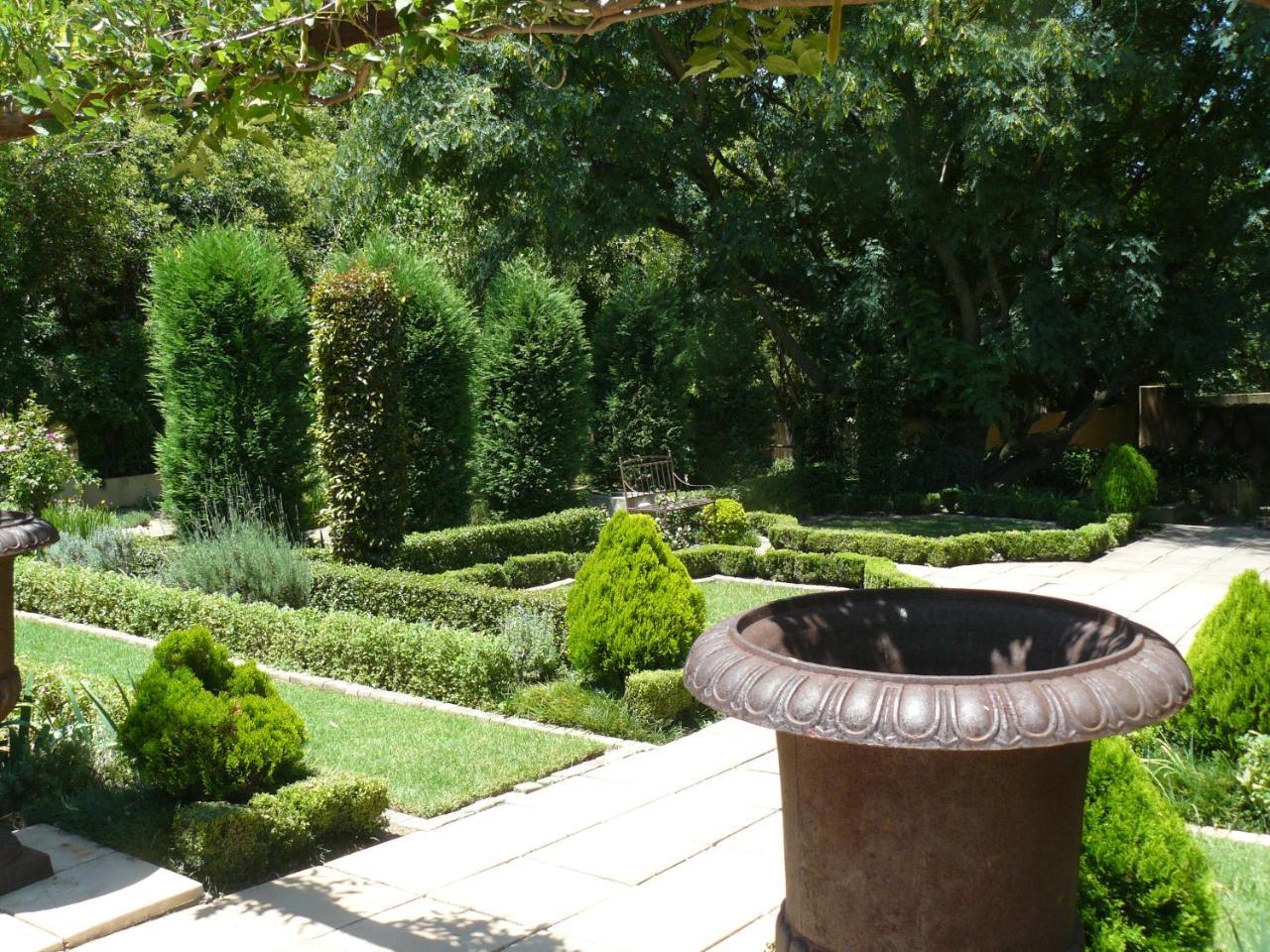 Moon And Sixpence Garden Guest House Muldersdrift Exterior foto